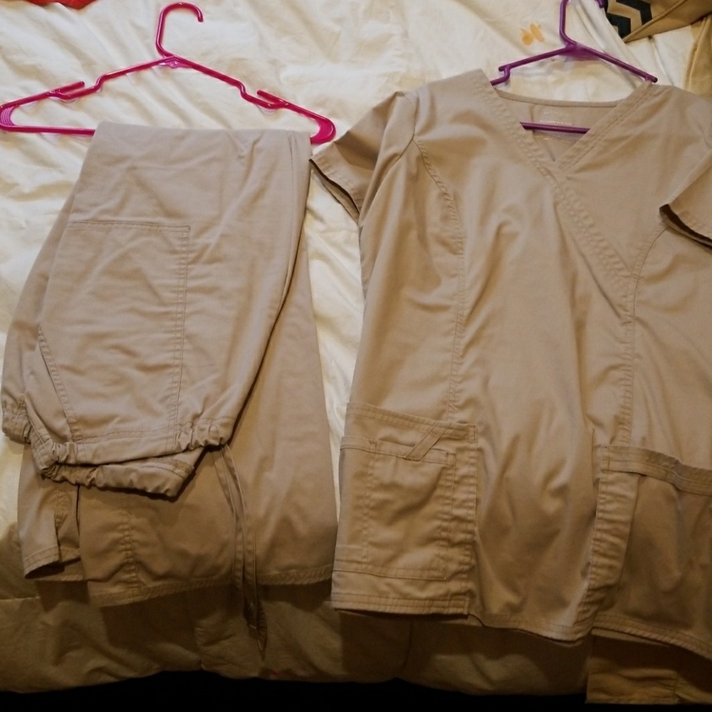 Ladies scrubs